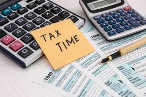 Tax time memo on 1040 individual tax form